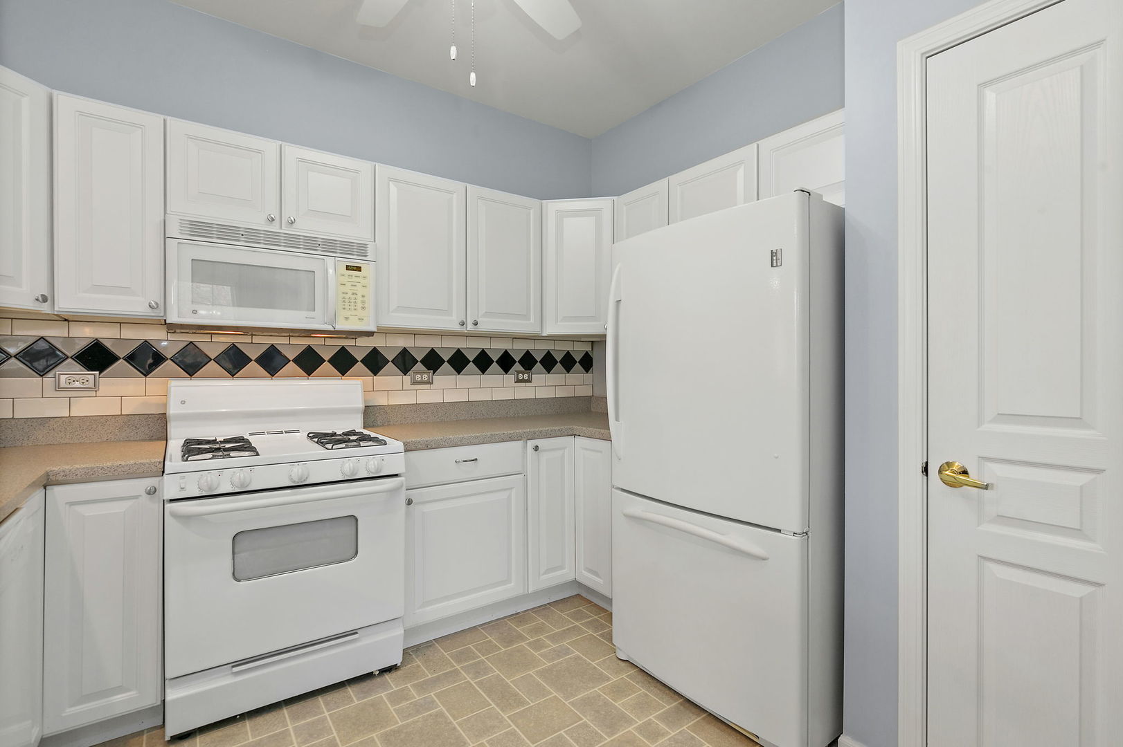 13390 Red Alder Avenue