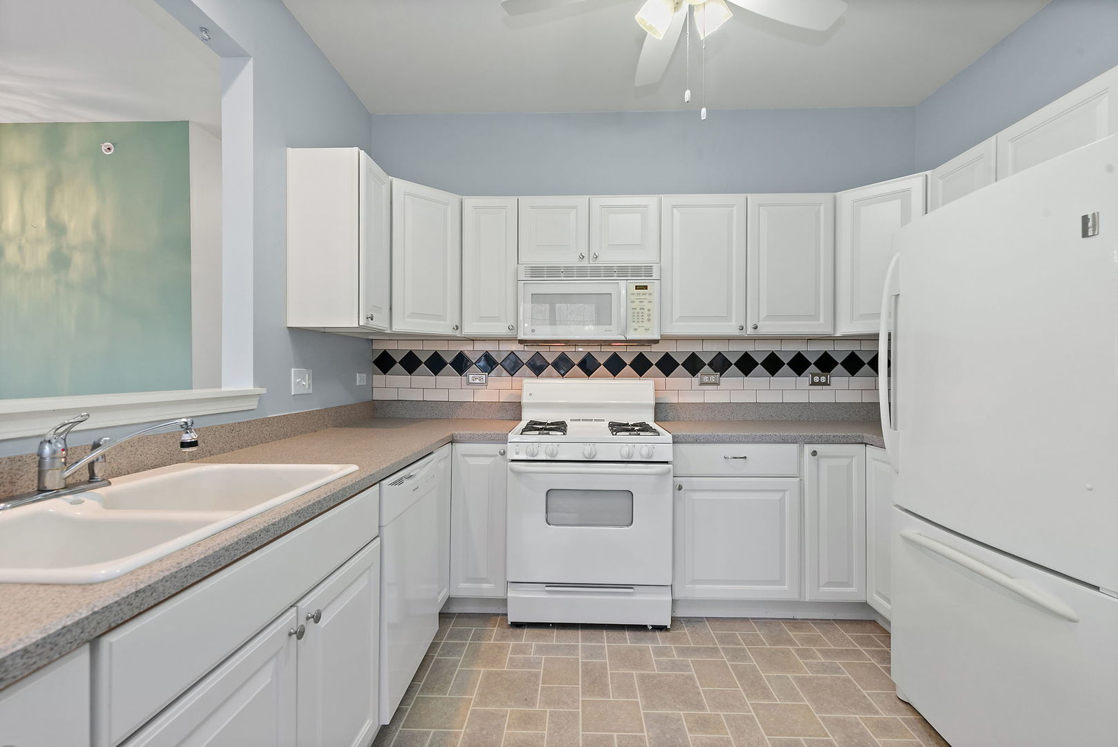 13390 Red Alder Avenue