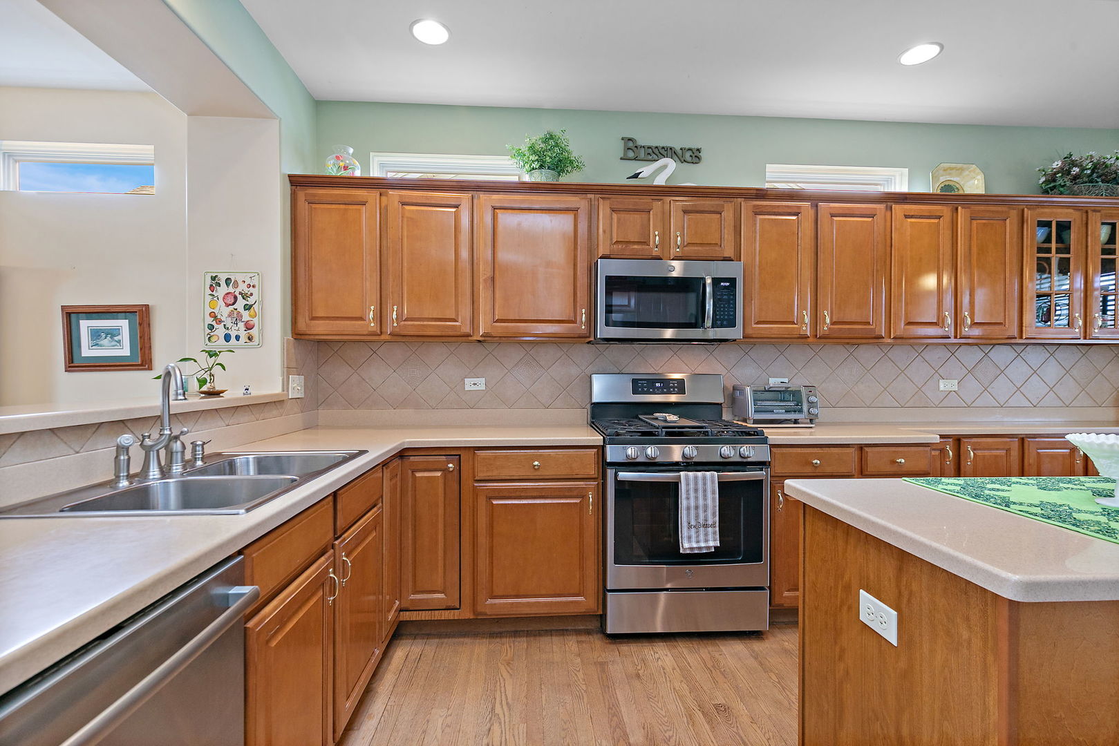 11798 Wildrose Drive