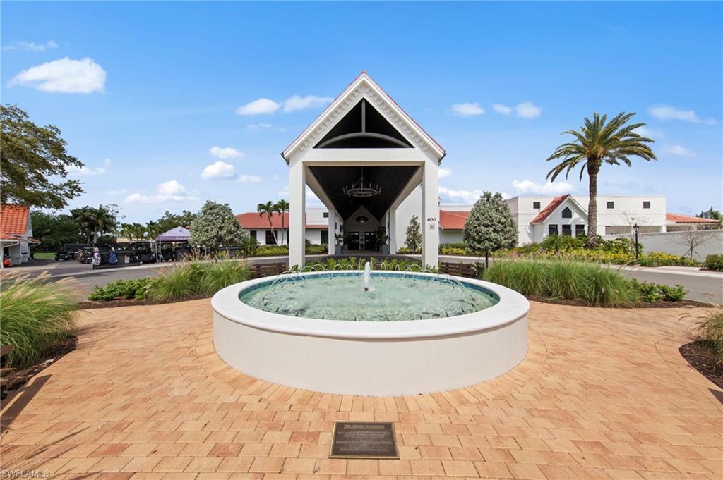 7340 Saint Ives WAY 3201