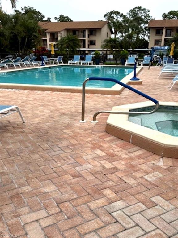 7340 Saint Ives WAY 3201