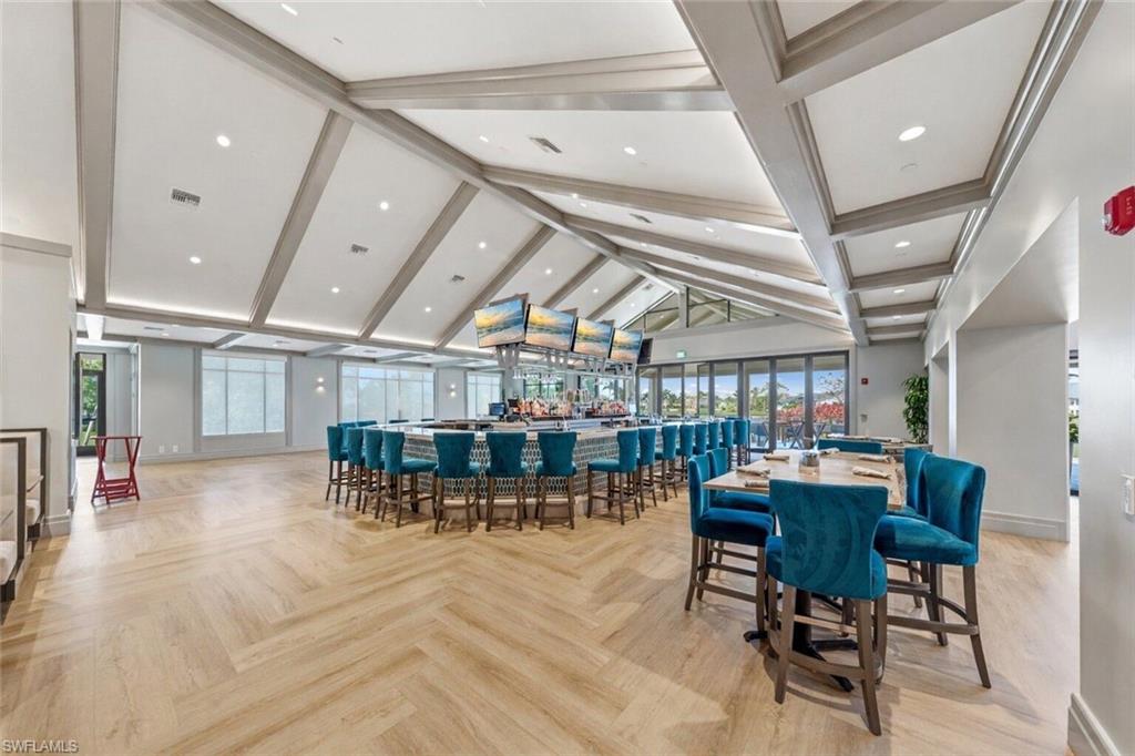 7340 Saint Ives WAY 3201