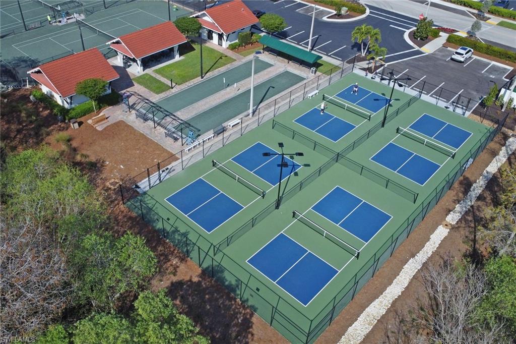 7340 Saint Ives WAY 3201