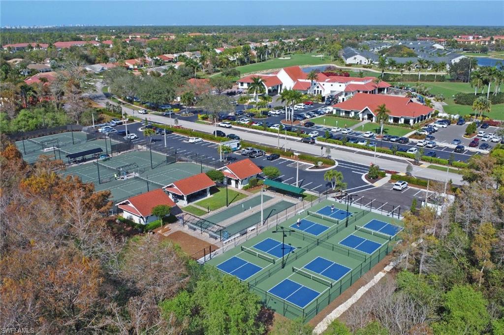 7340 Saint Ives WAY 3201