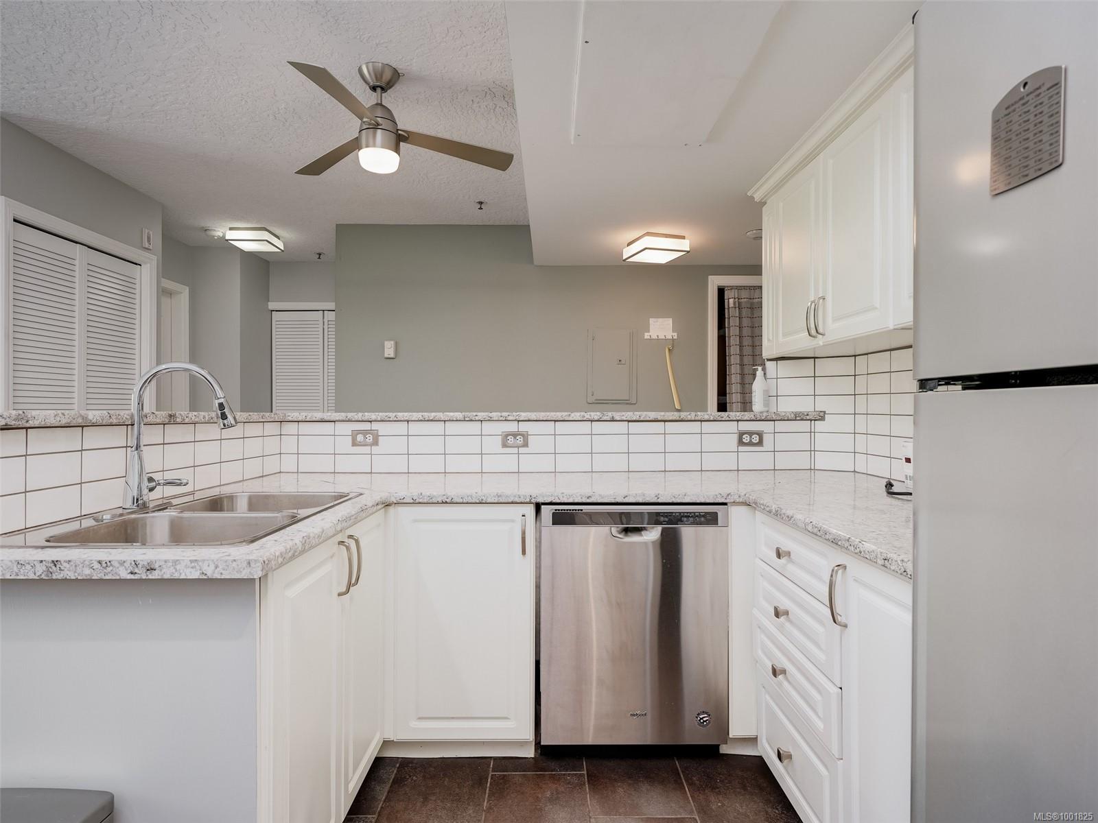 3160 Albina St # 407