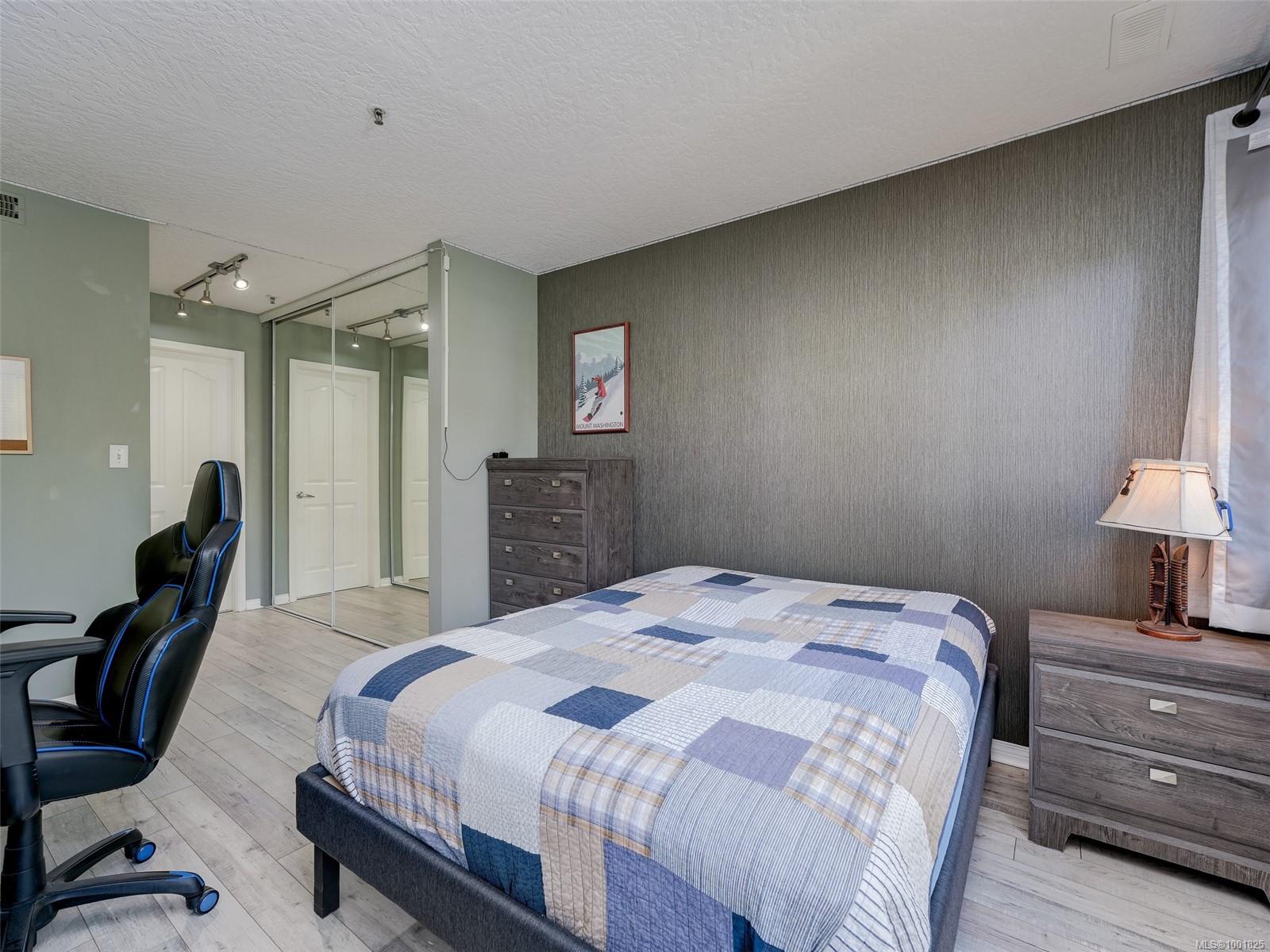 3160 Albina St # 407