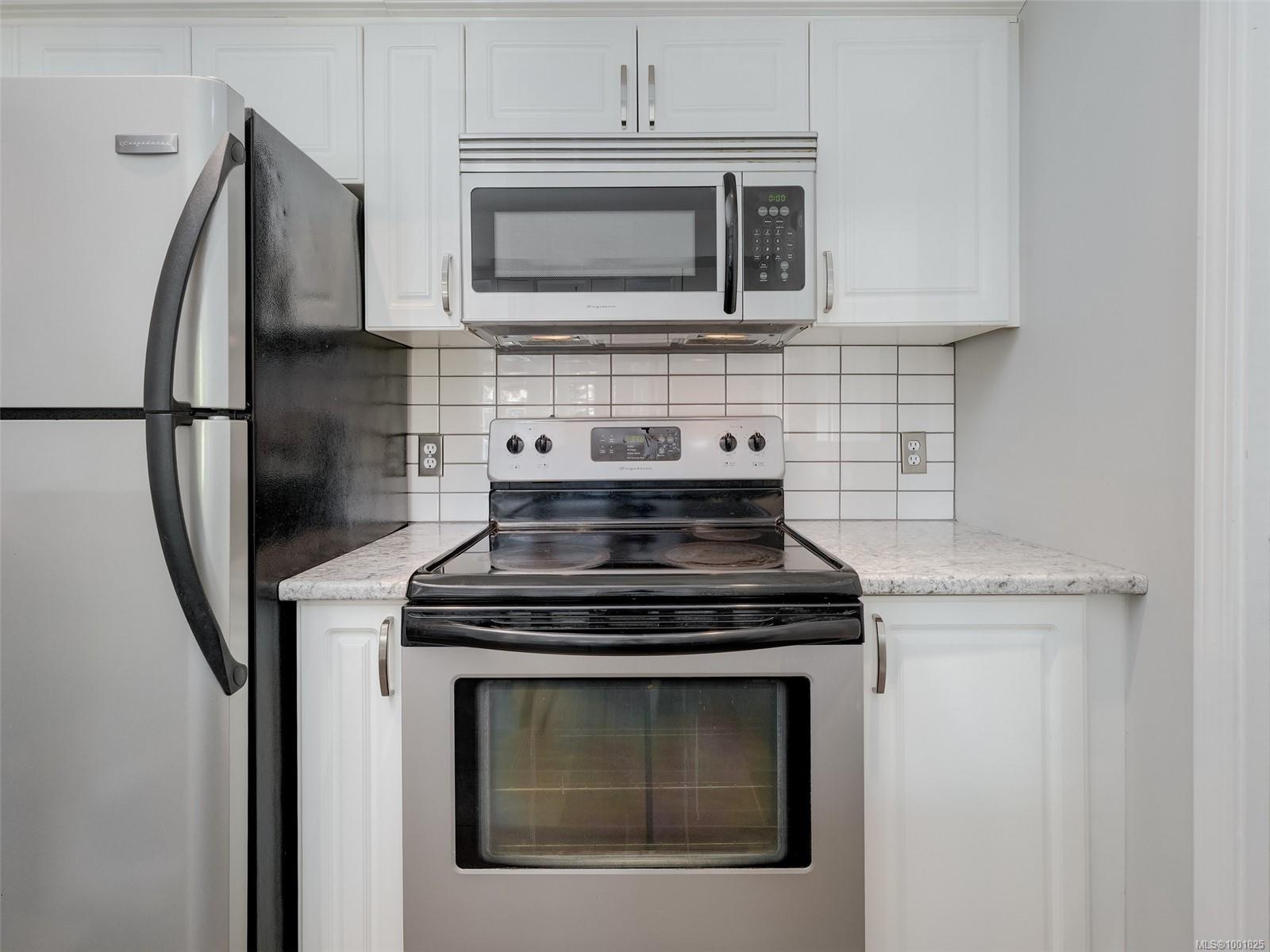 3160 Albina St # 407