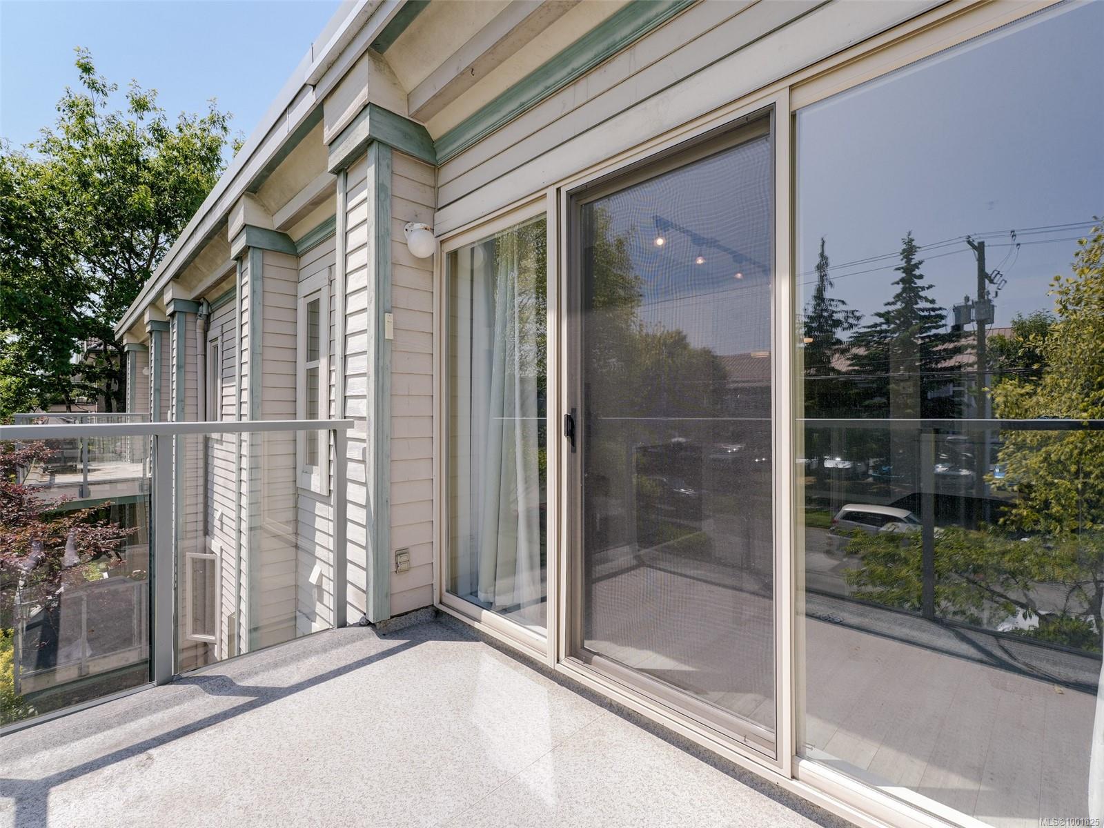 3160 Albina St # 407