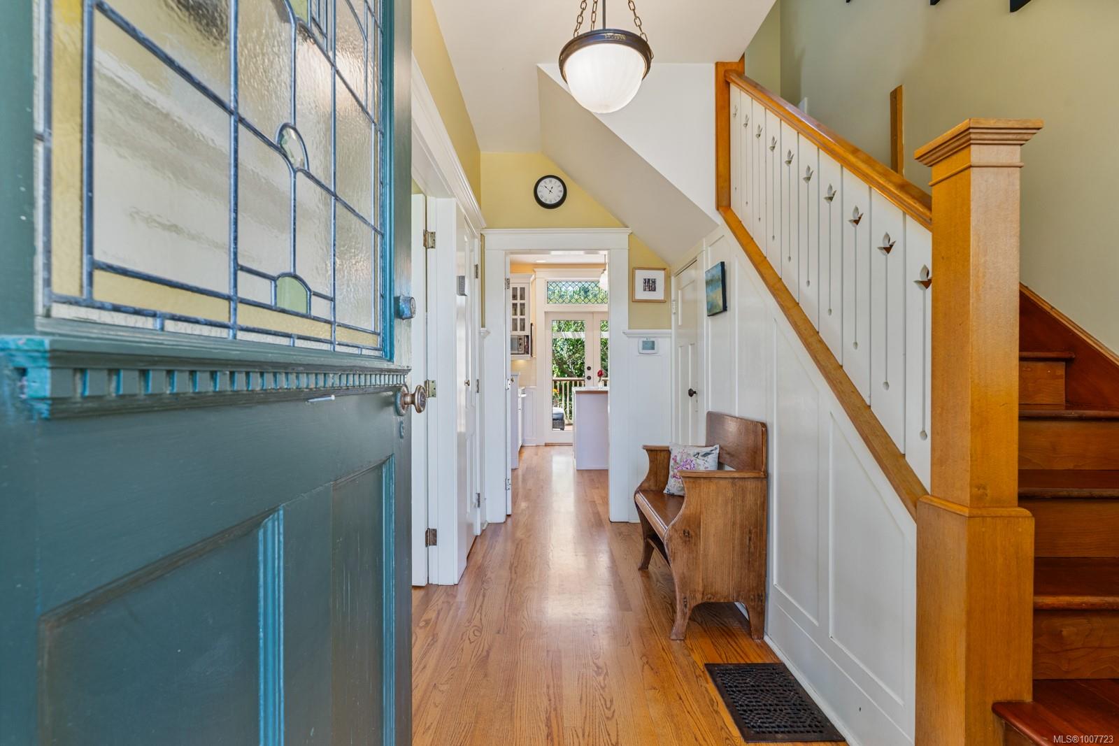 220 Beechwood Ave