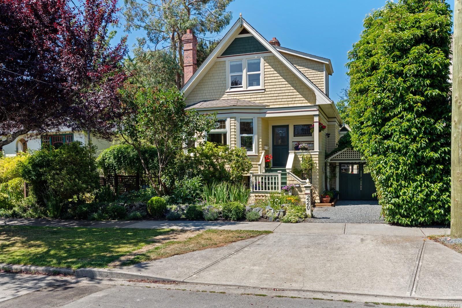220 Beechwood Ave