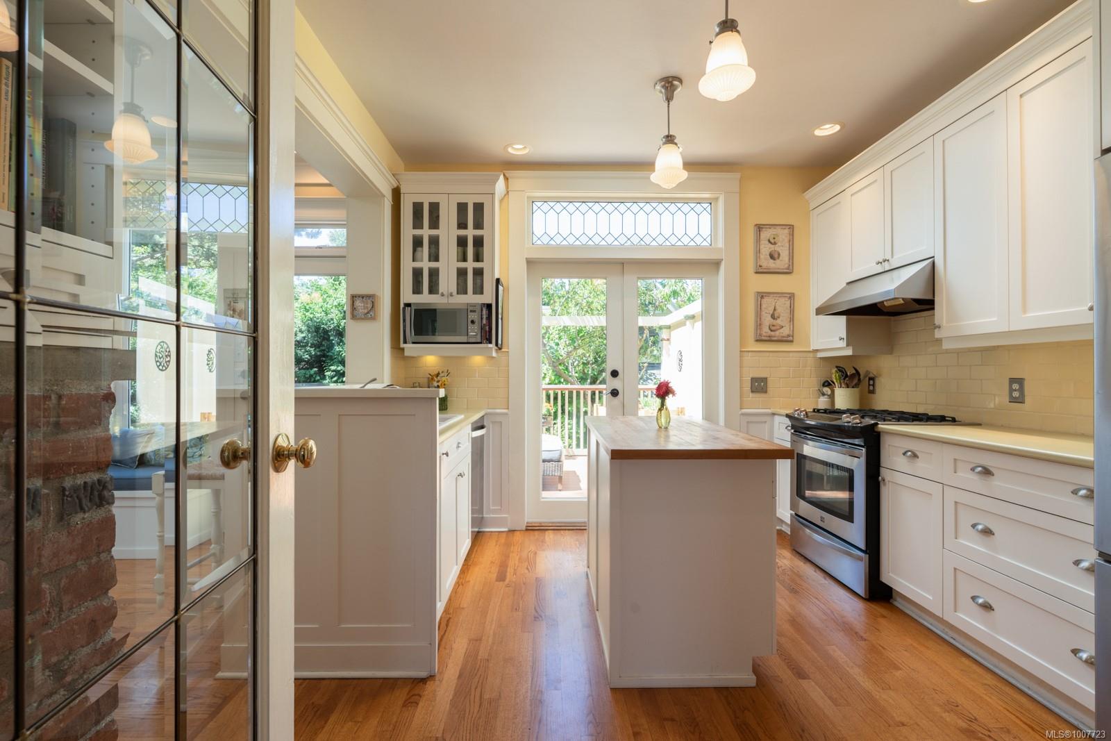 220 Beechwood Ave