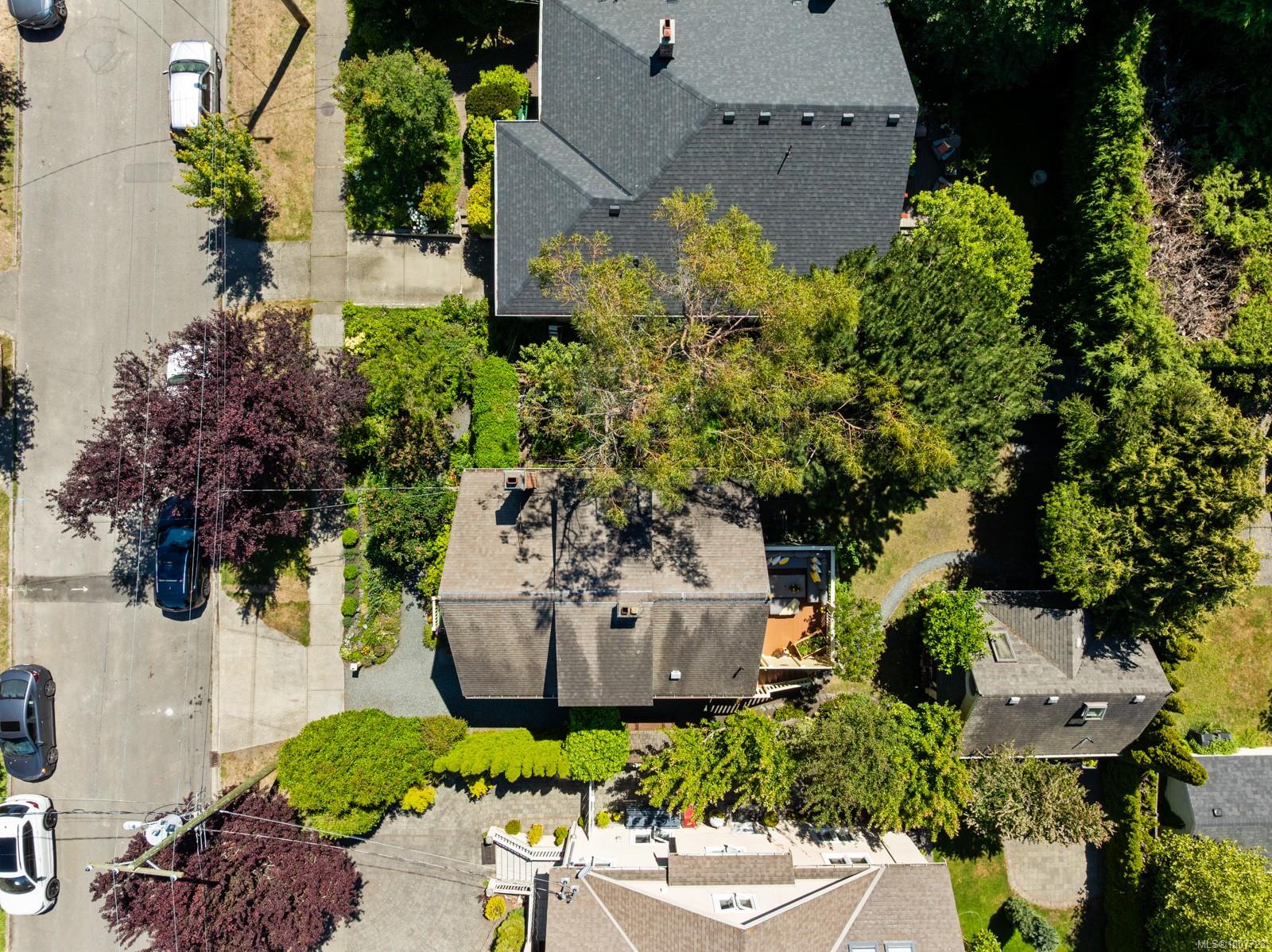 220 Beechwood Ave
