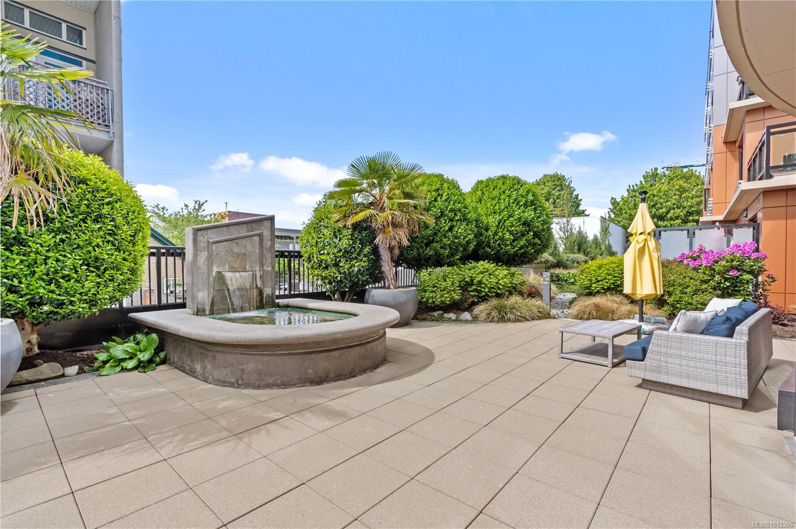 1029 View St # 526