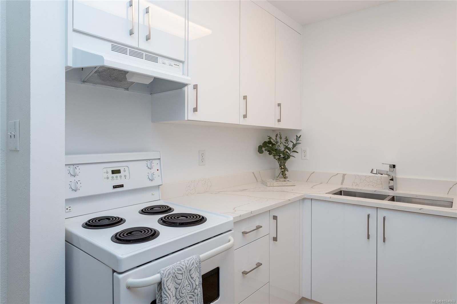 2022 Foul Bay Rd # 311