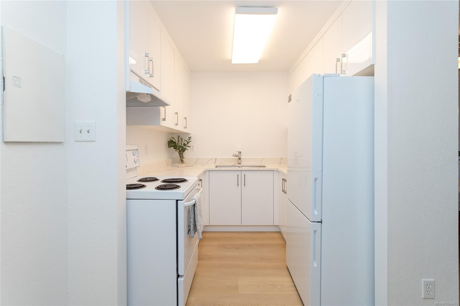 2022 Foul Bay Rd # 311