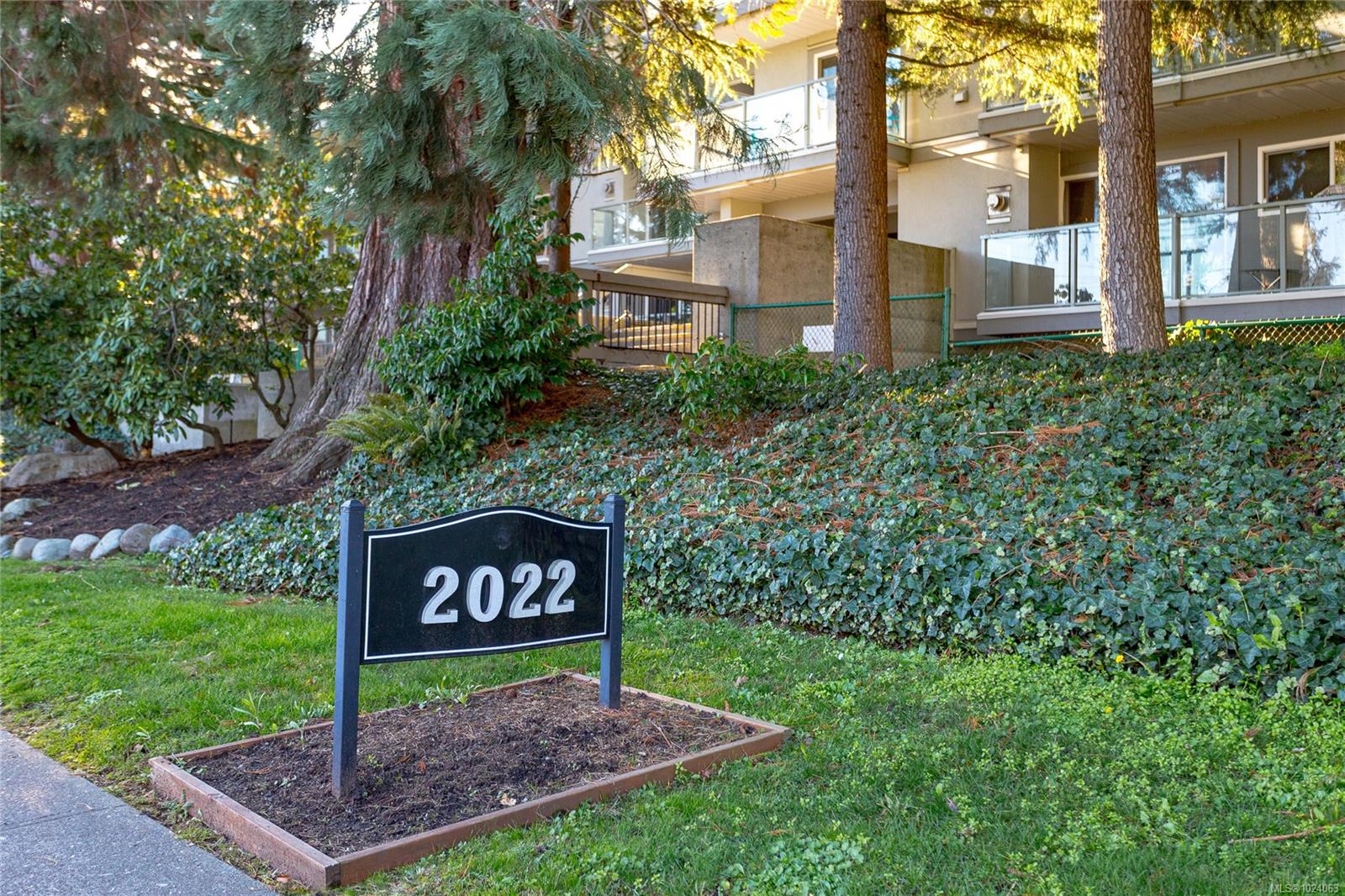 2022 Foul Bay Rd # 311