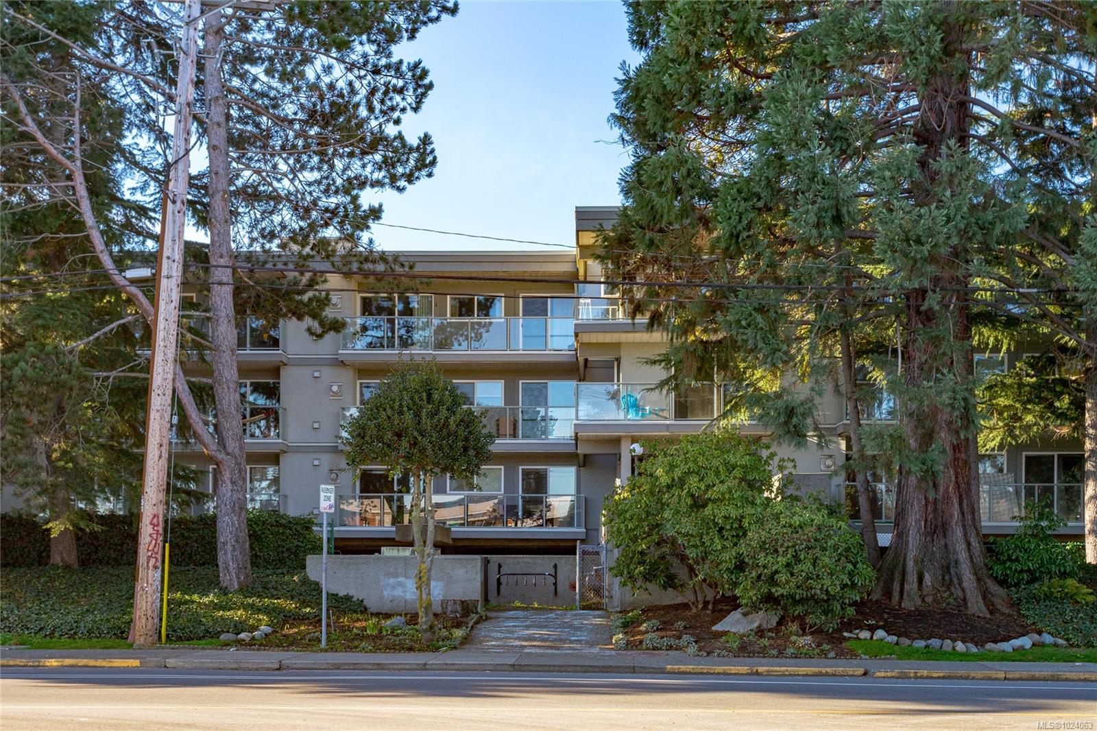 2022 Foul Bay Rd # 311