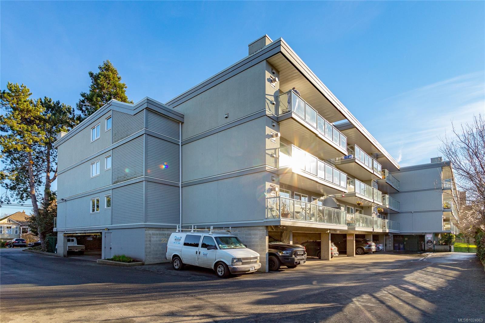 2022 Foul Bay Rd # 311