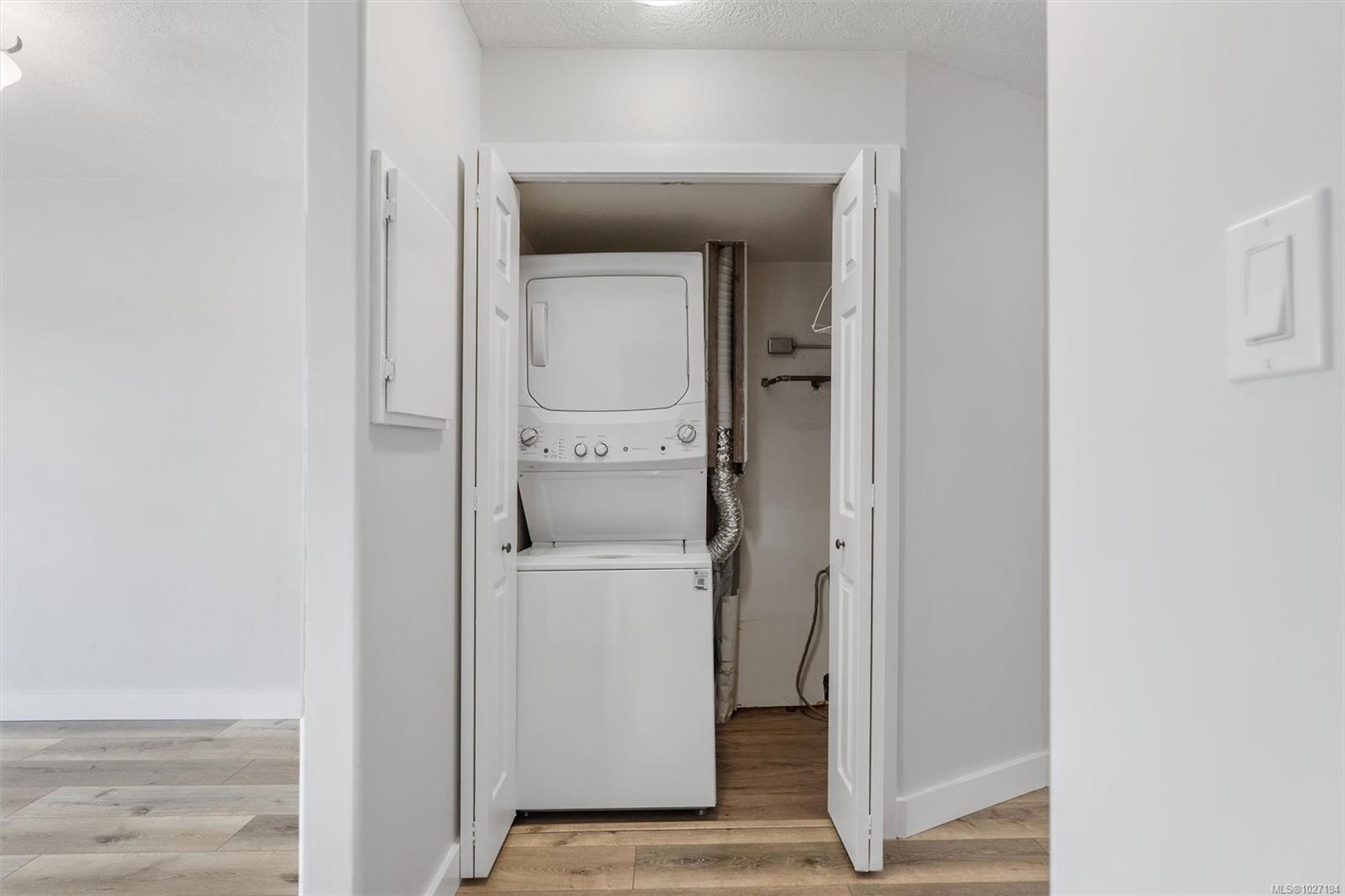 1956 Glenidle Rd # 12