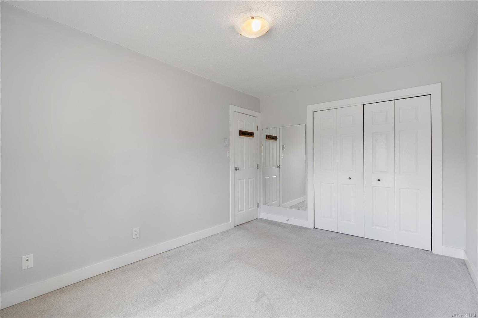 1956 Glenidle Rd # 12