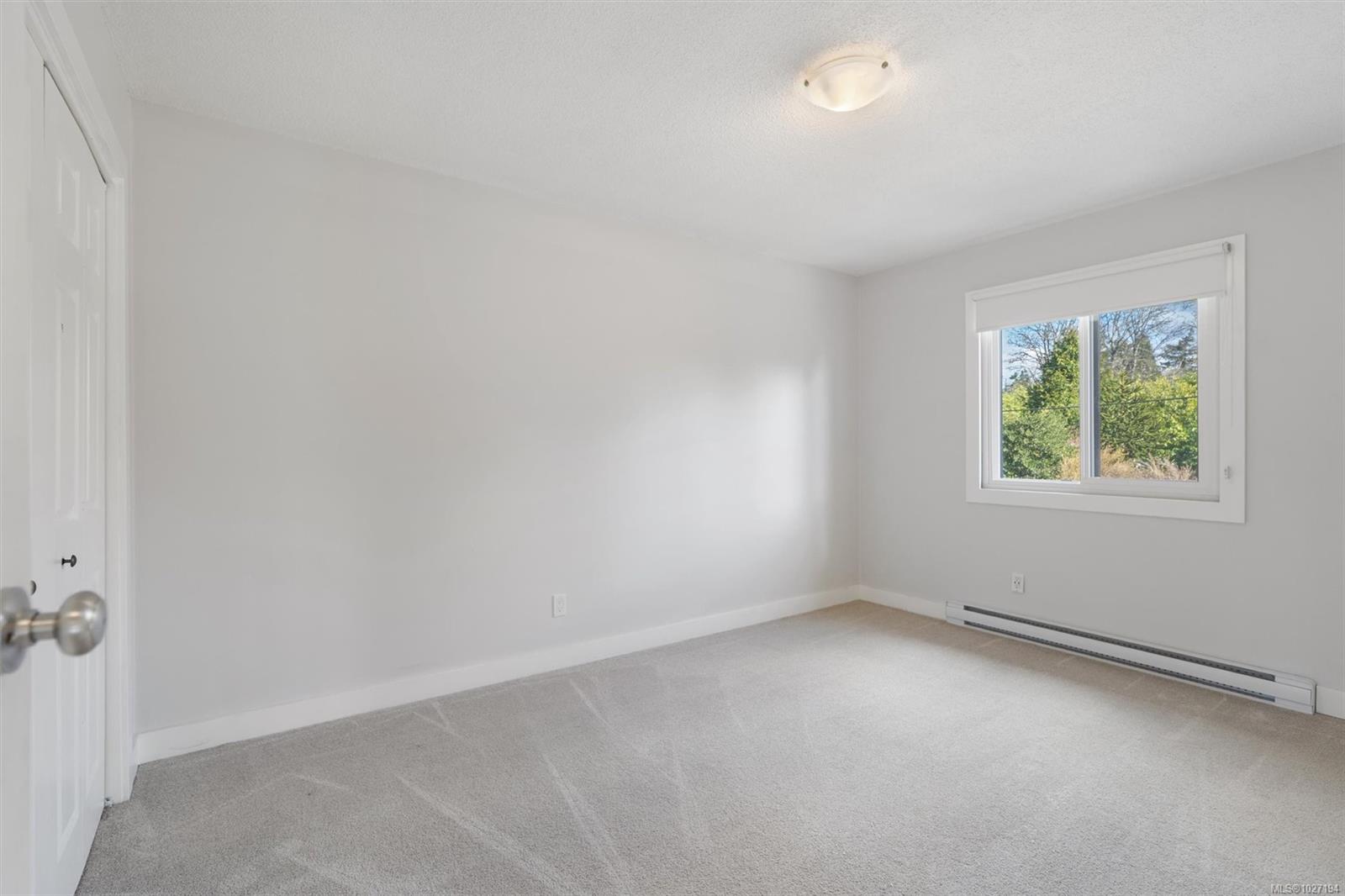 1956 Glenidle Rd # 12