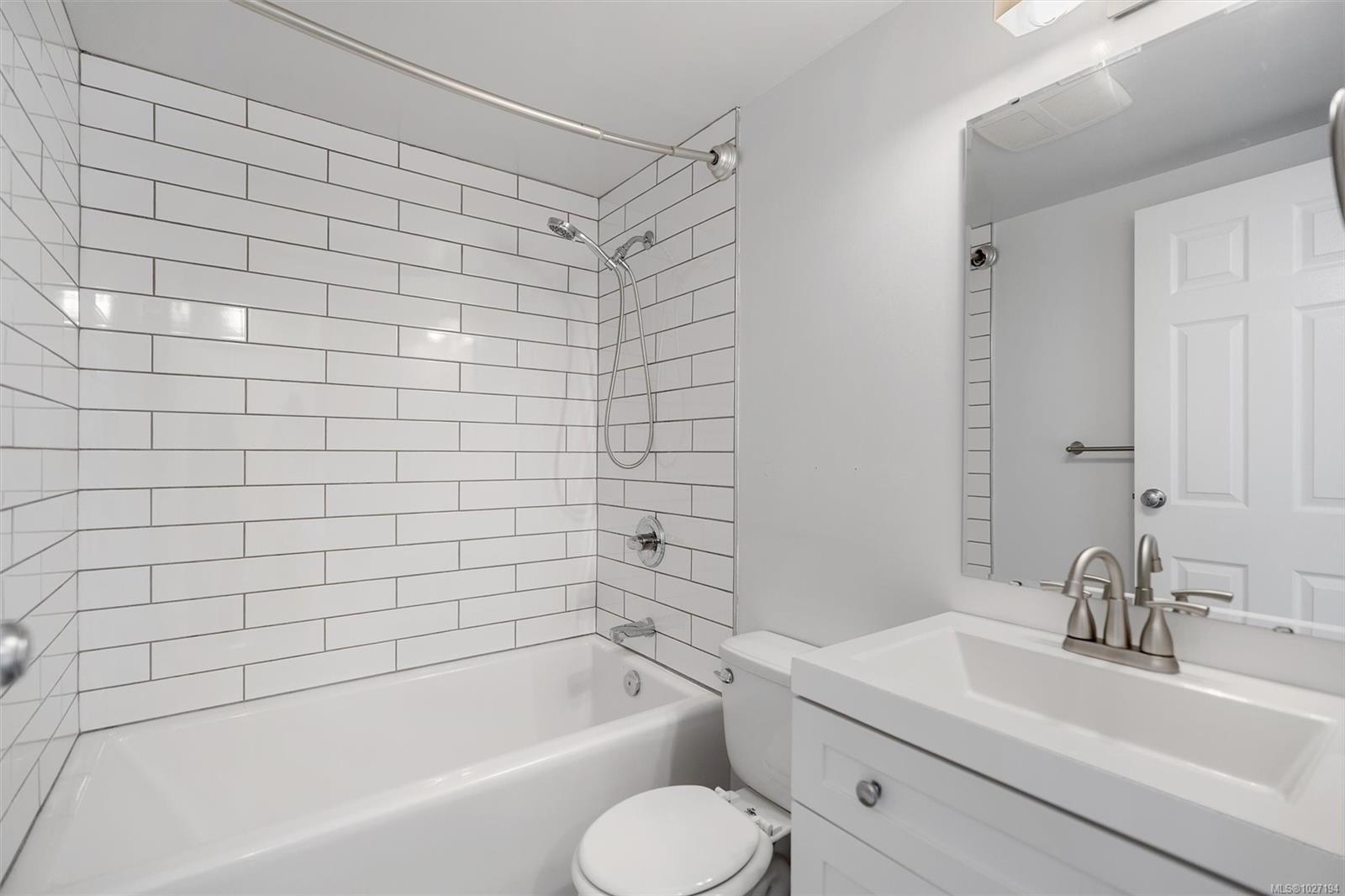 1956 Glenidle Rd # 12