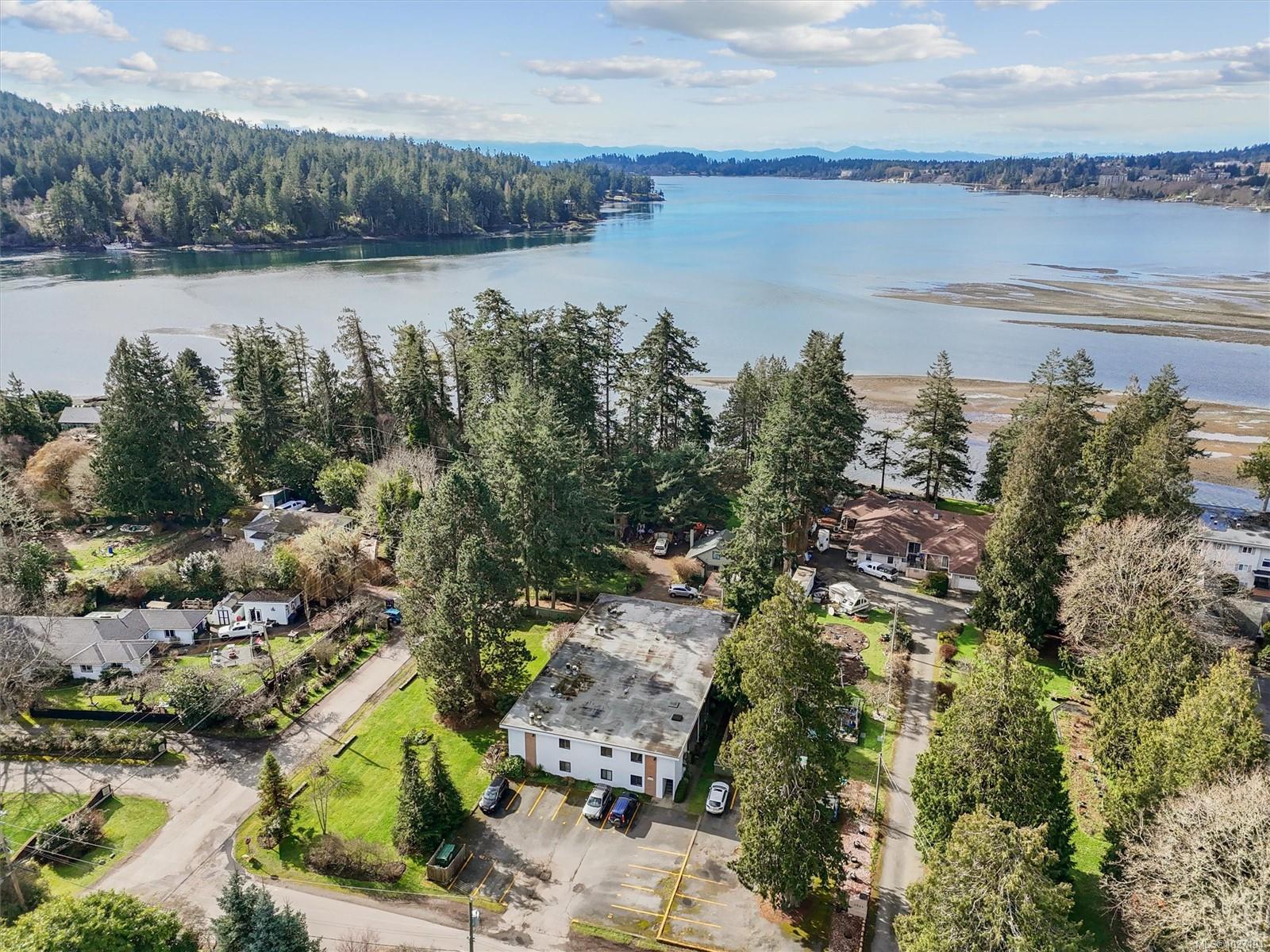 1956 Glenidle Rd # 12