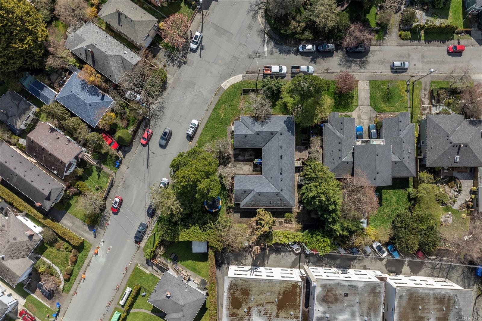 2442/2462 Eastdowne Rd