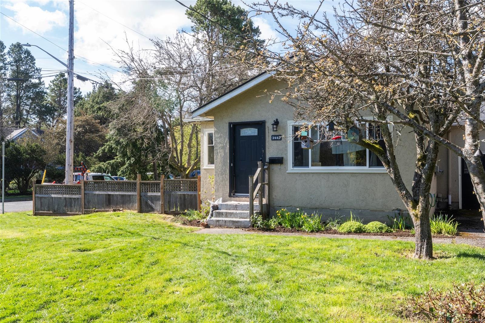 2442/2462 Eastdowne Rd