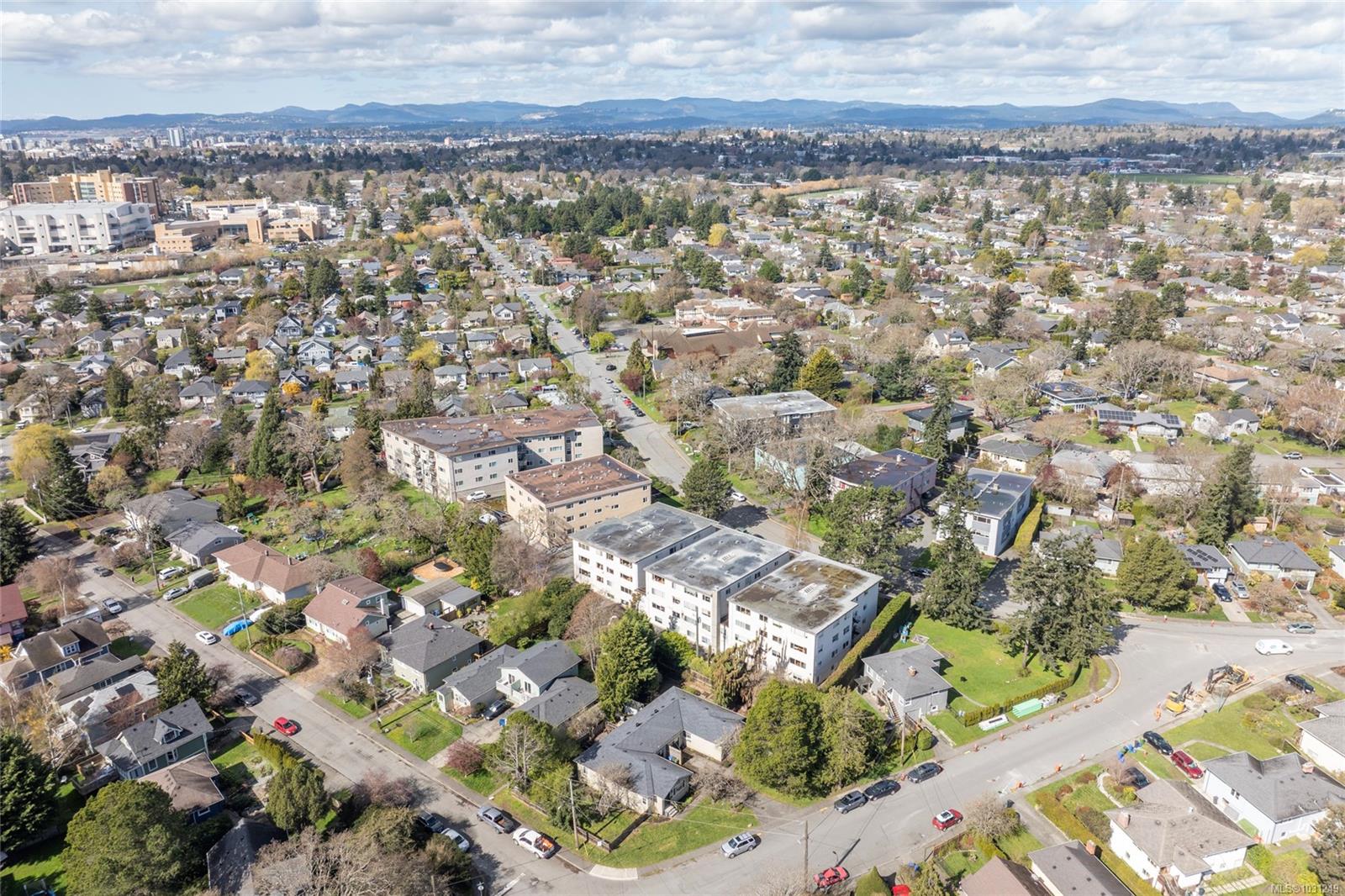 2442/2462 Eastdowne Rd