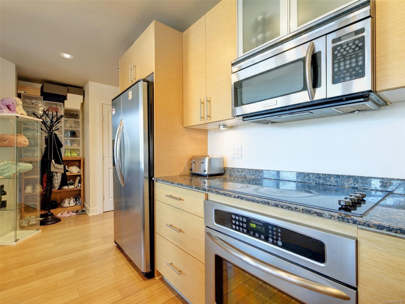 3614 Richmond Rd # 304