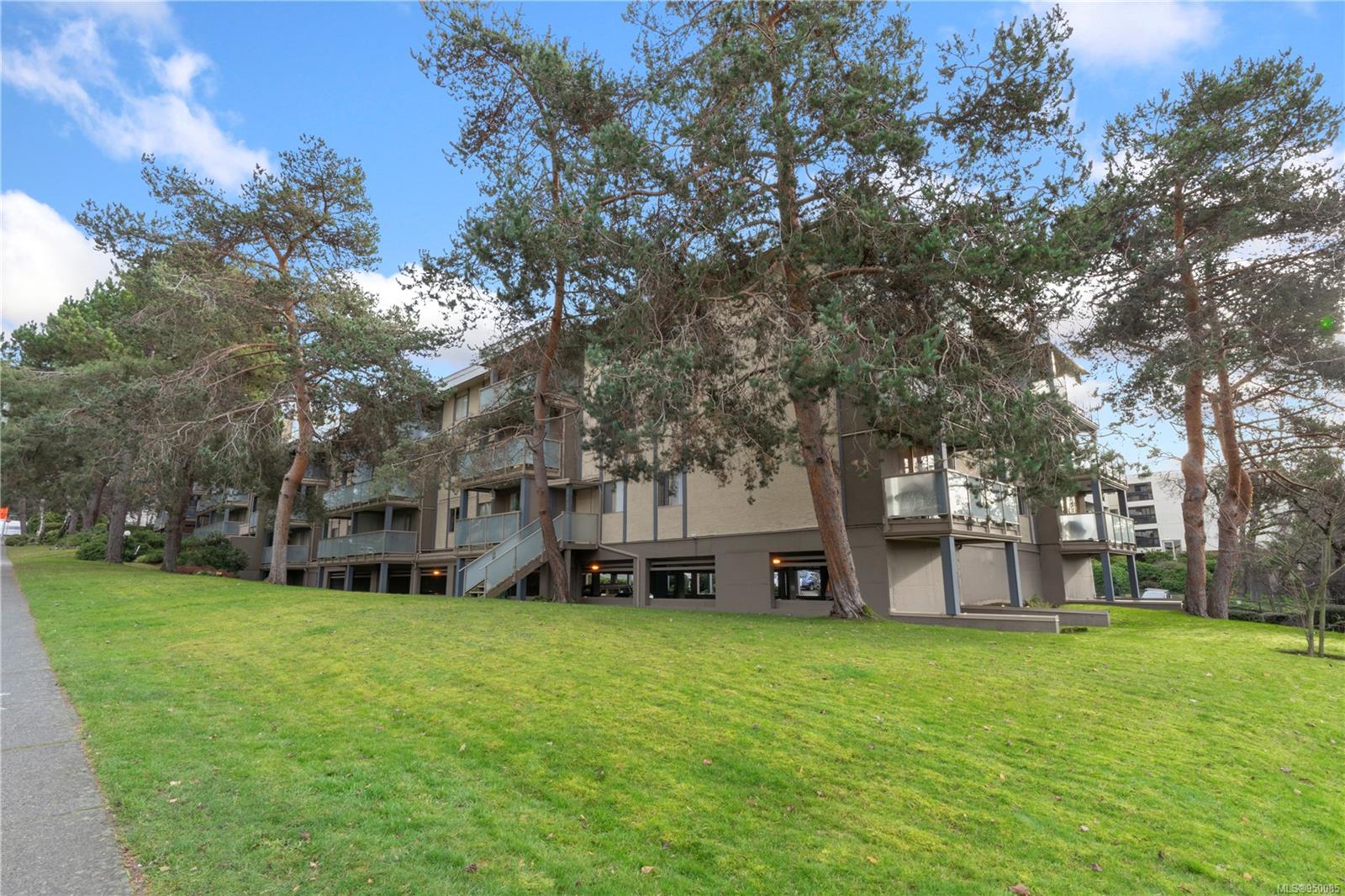 1025 Inverness Rd Unit: 311