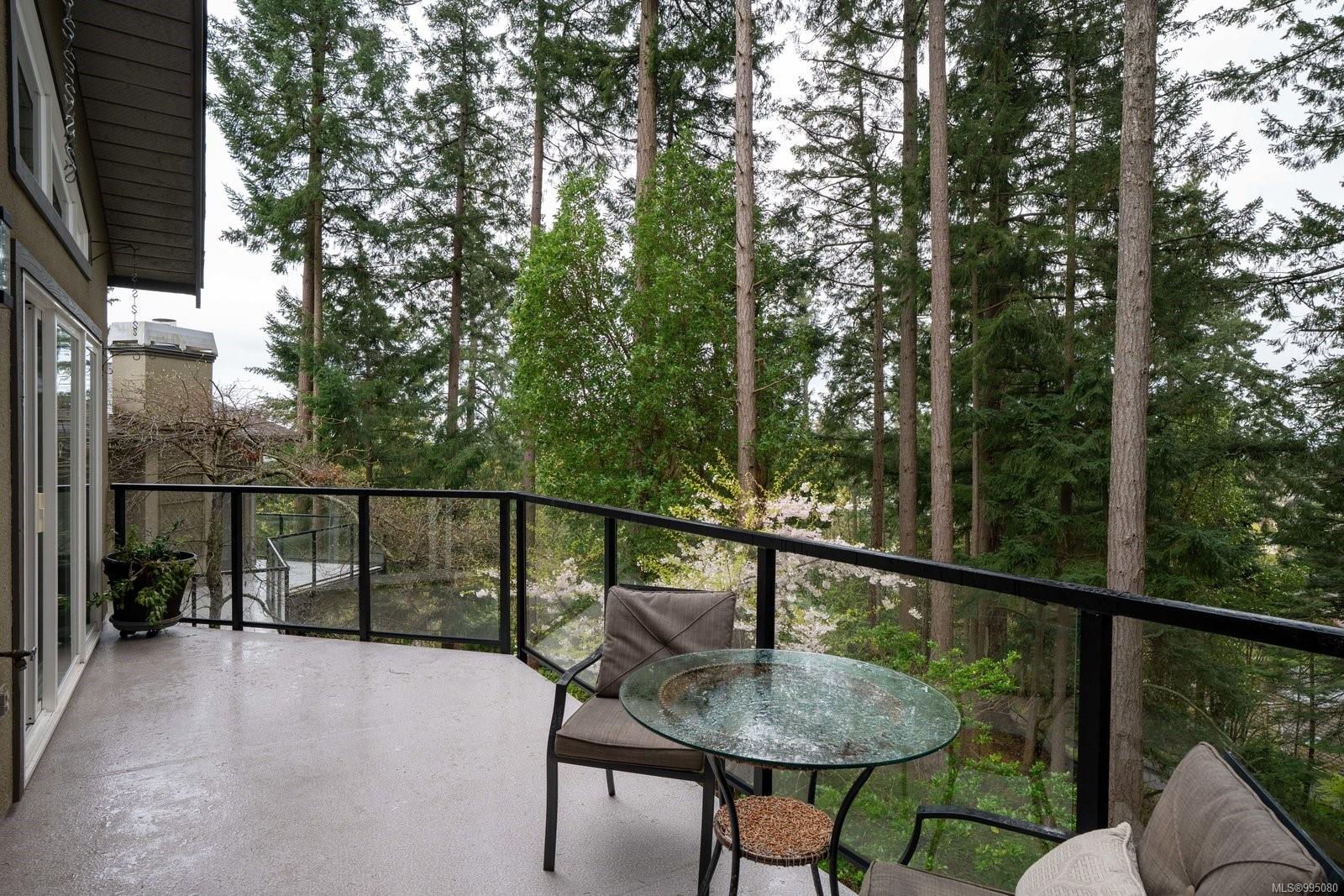 932 Boulderwood Rise # 4