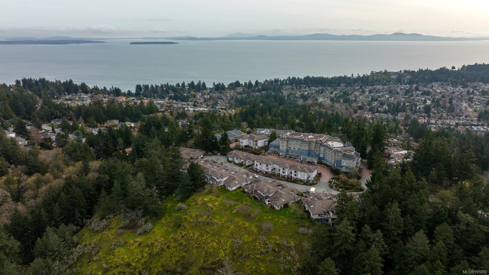 932 Boulderwood Rise # 4