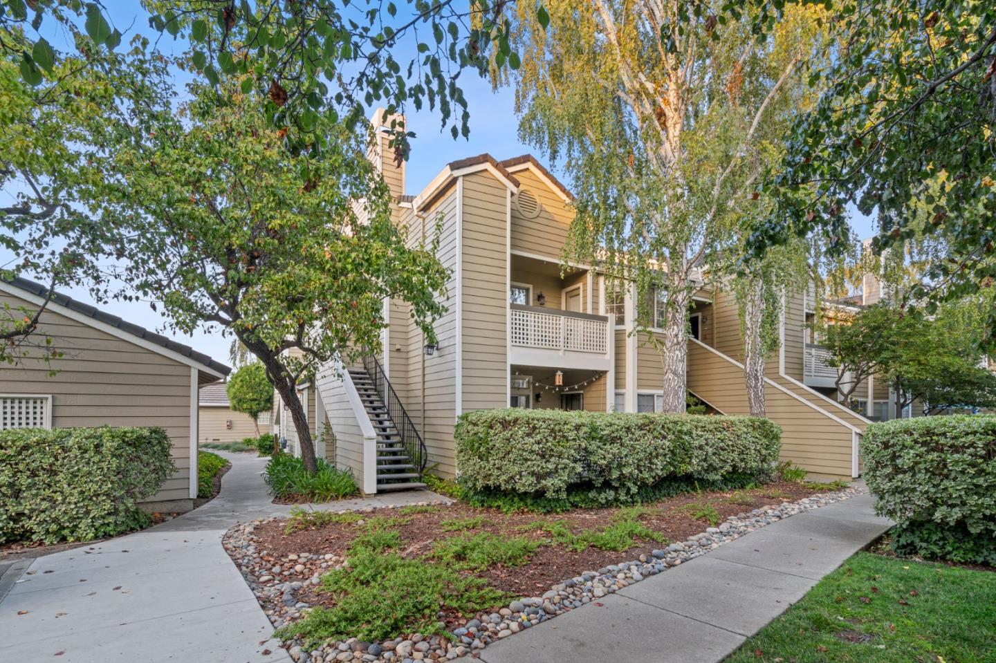 994 Lake Isabella WAY