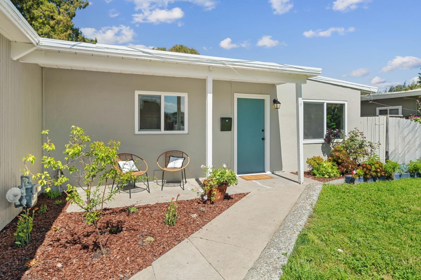 565 Cypress AVE