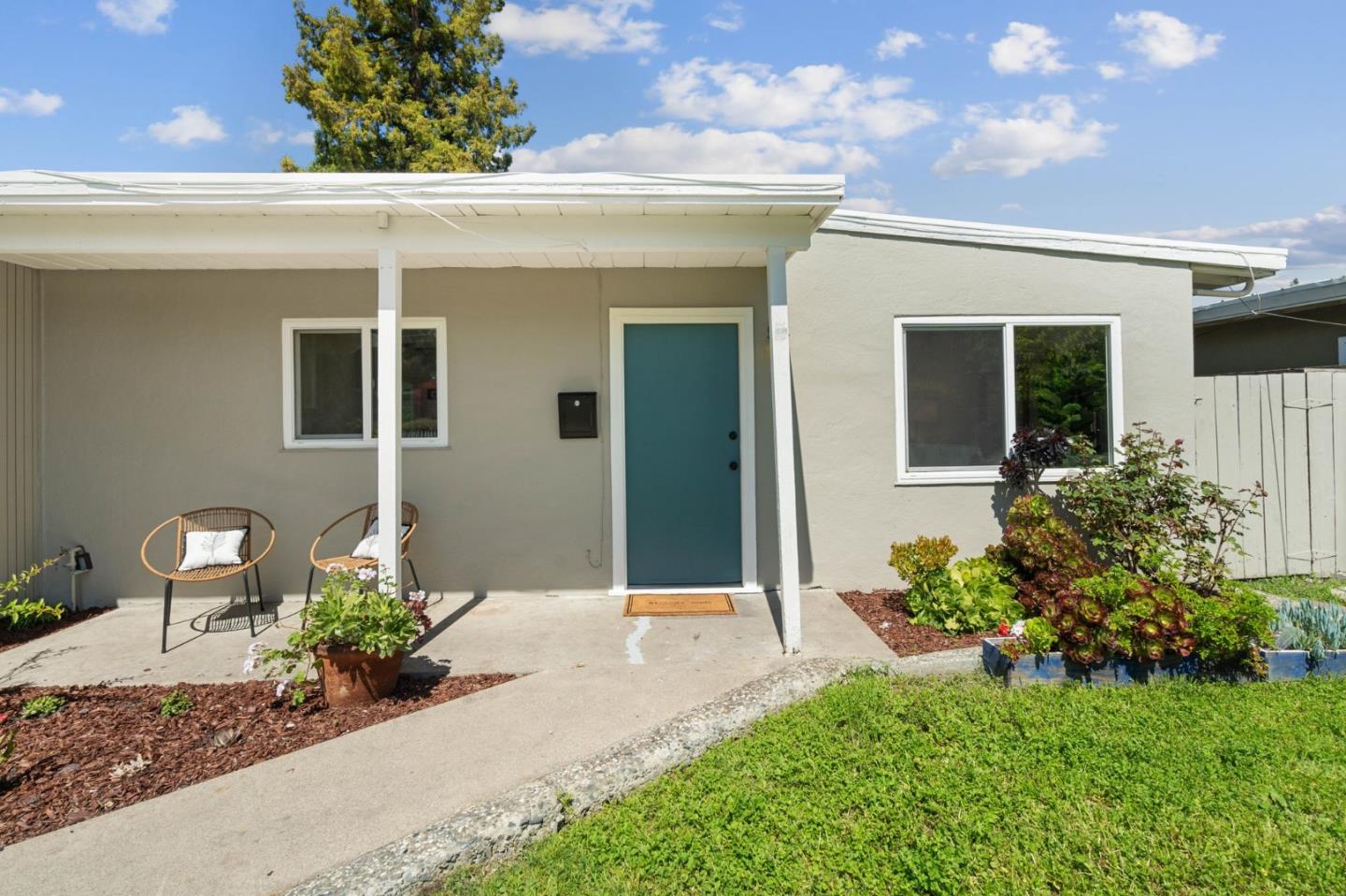565 Cypress AVE