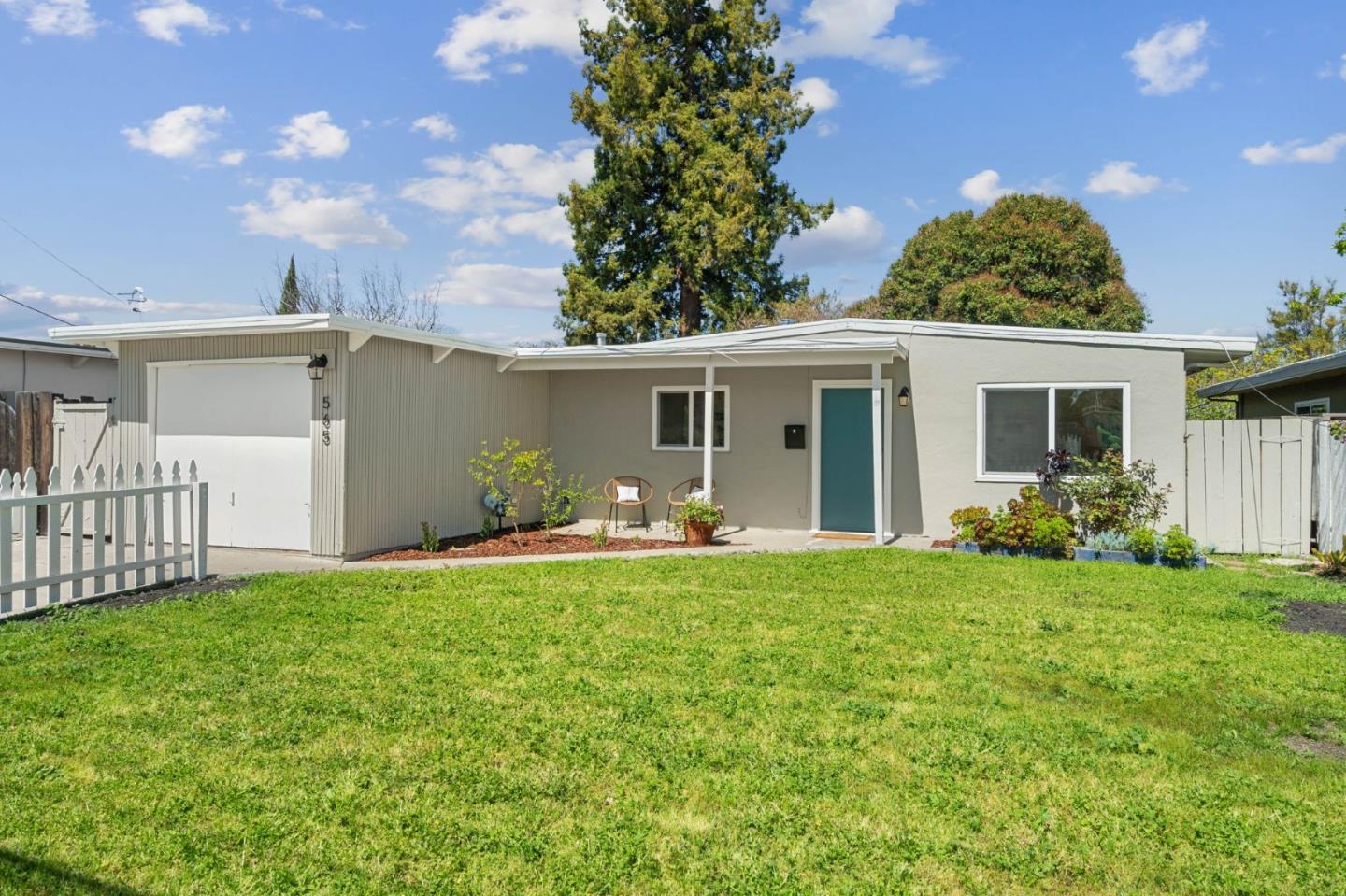 565 Cypress AVE