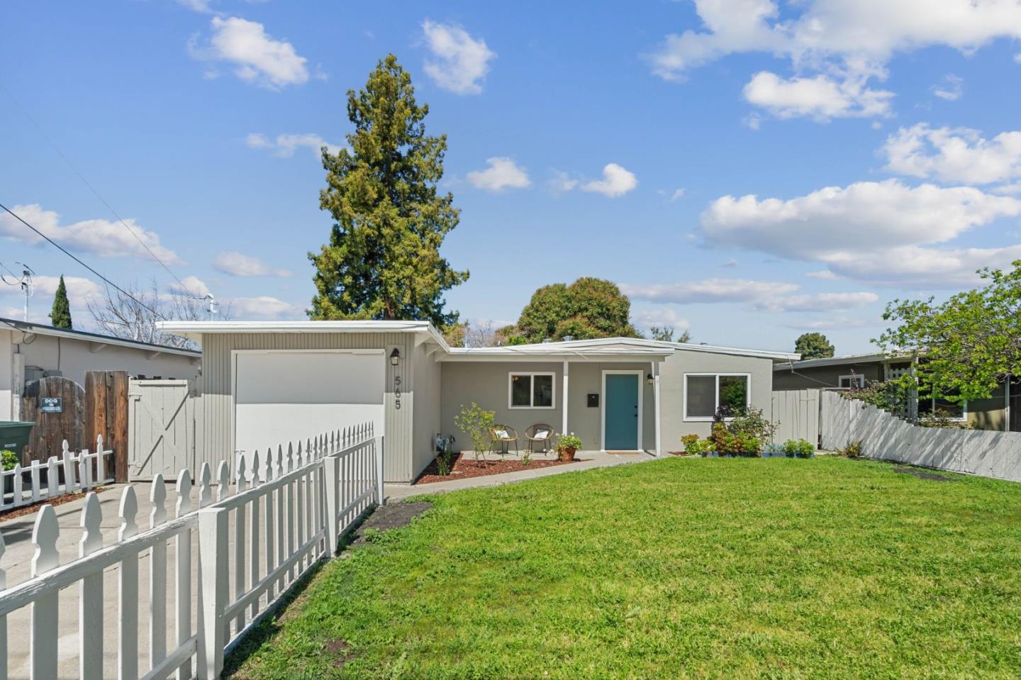 565 Cypress AVE
