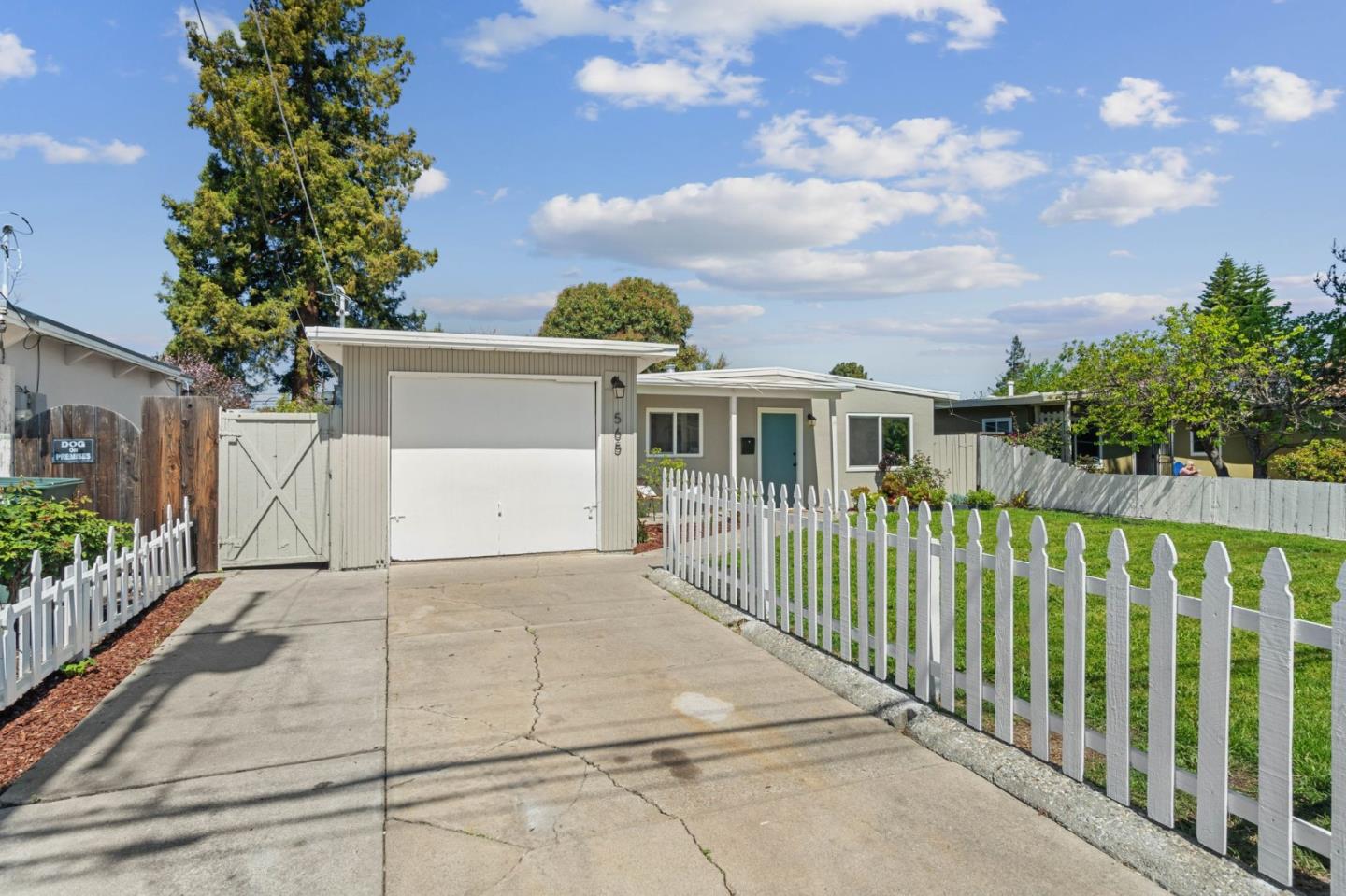 565 Cypress AVE