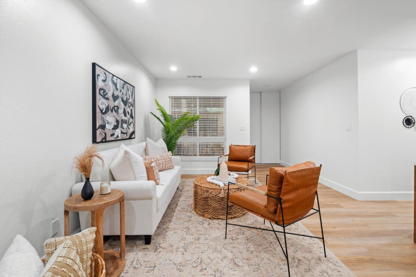 4942 Poplar TER
