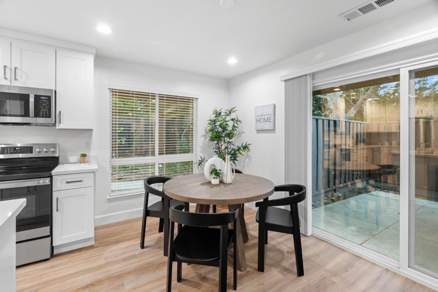 4942 Poplar TER