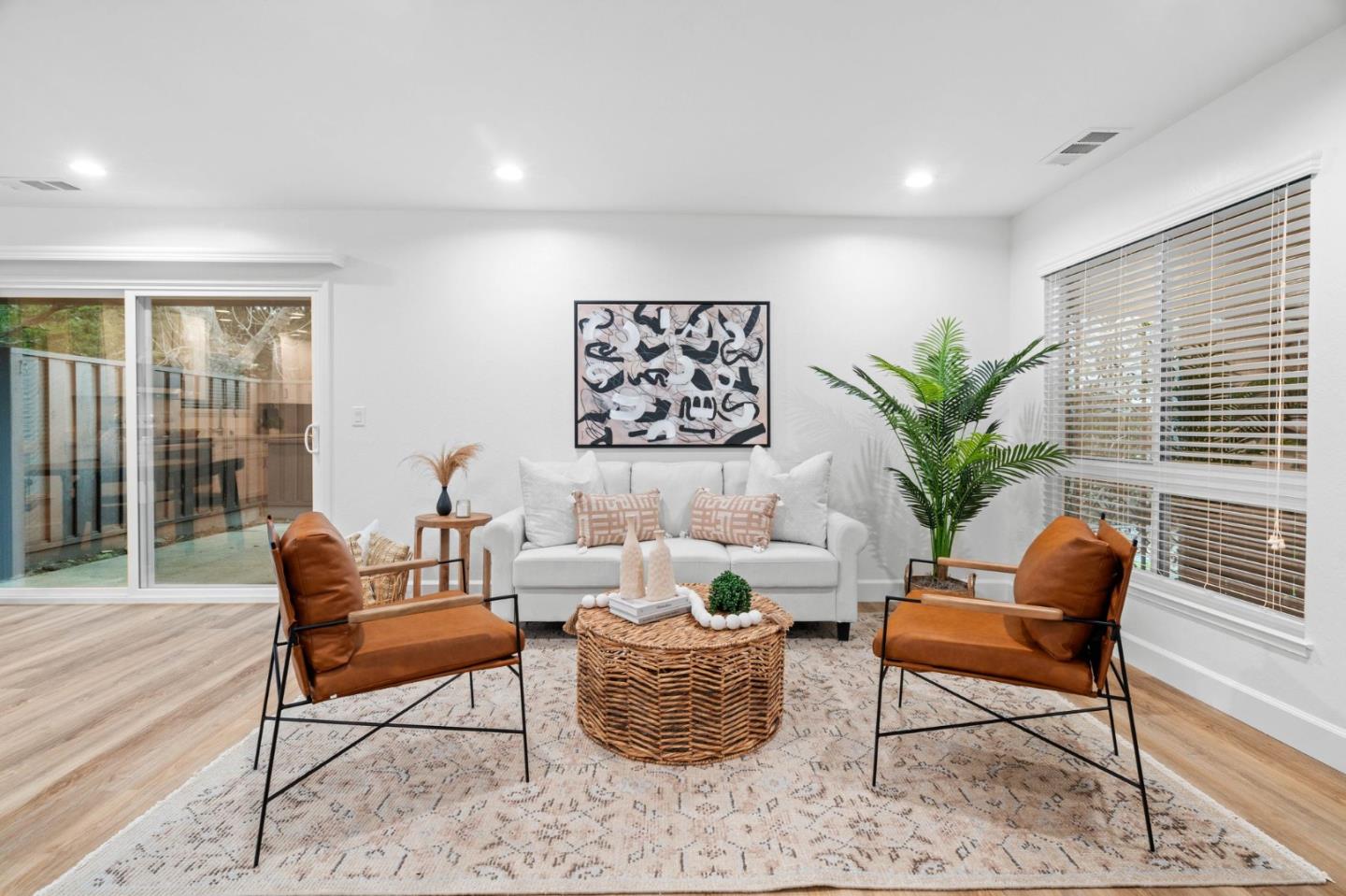 4942 Poplar TER