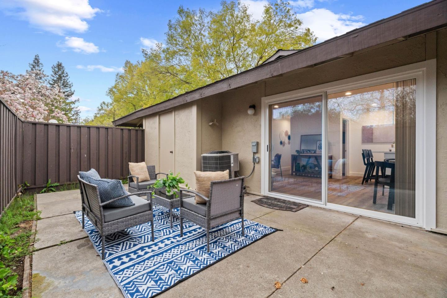 4942 Poplar TER
