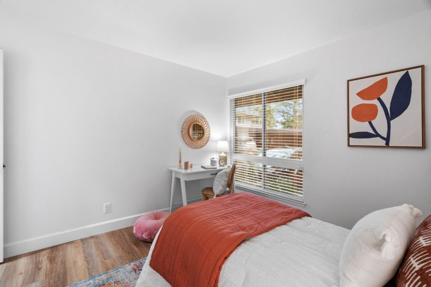4942 Poplar TER
