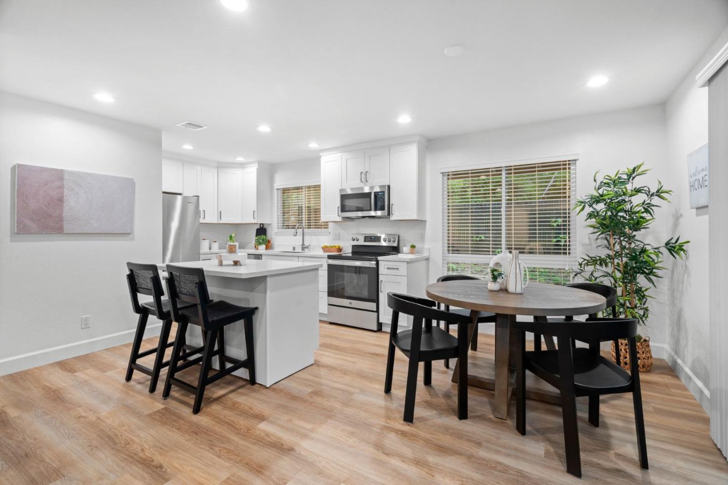 4942 Poplar TER