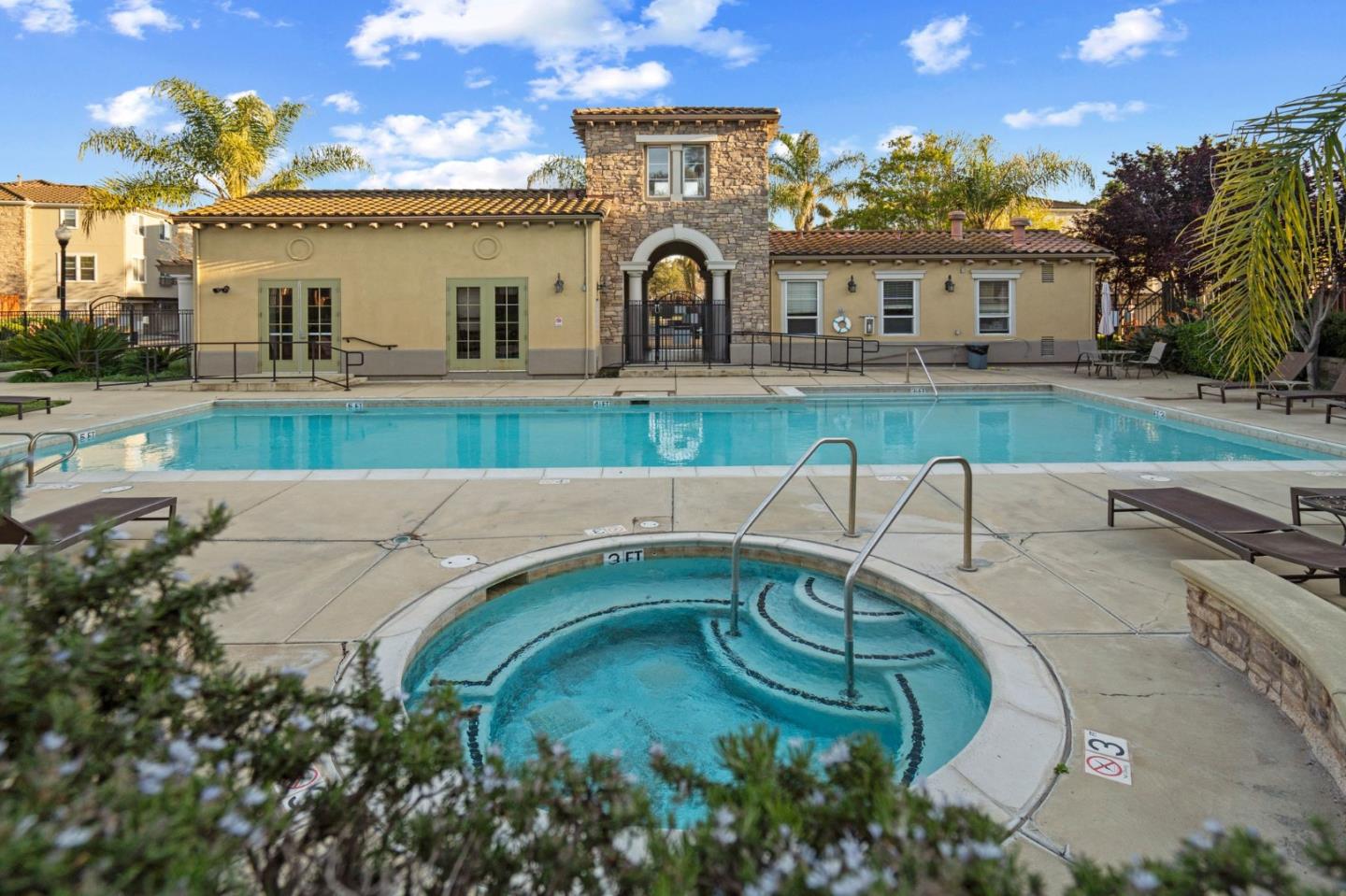 361 Vista Roma WAY
