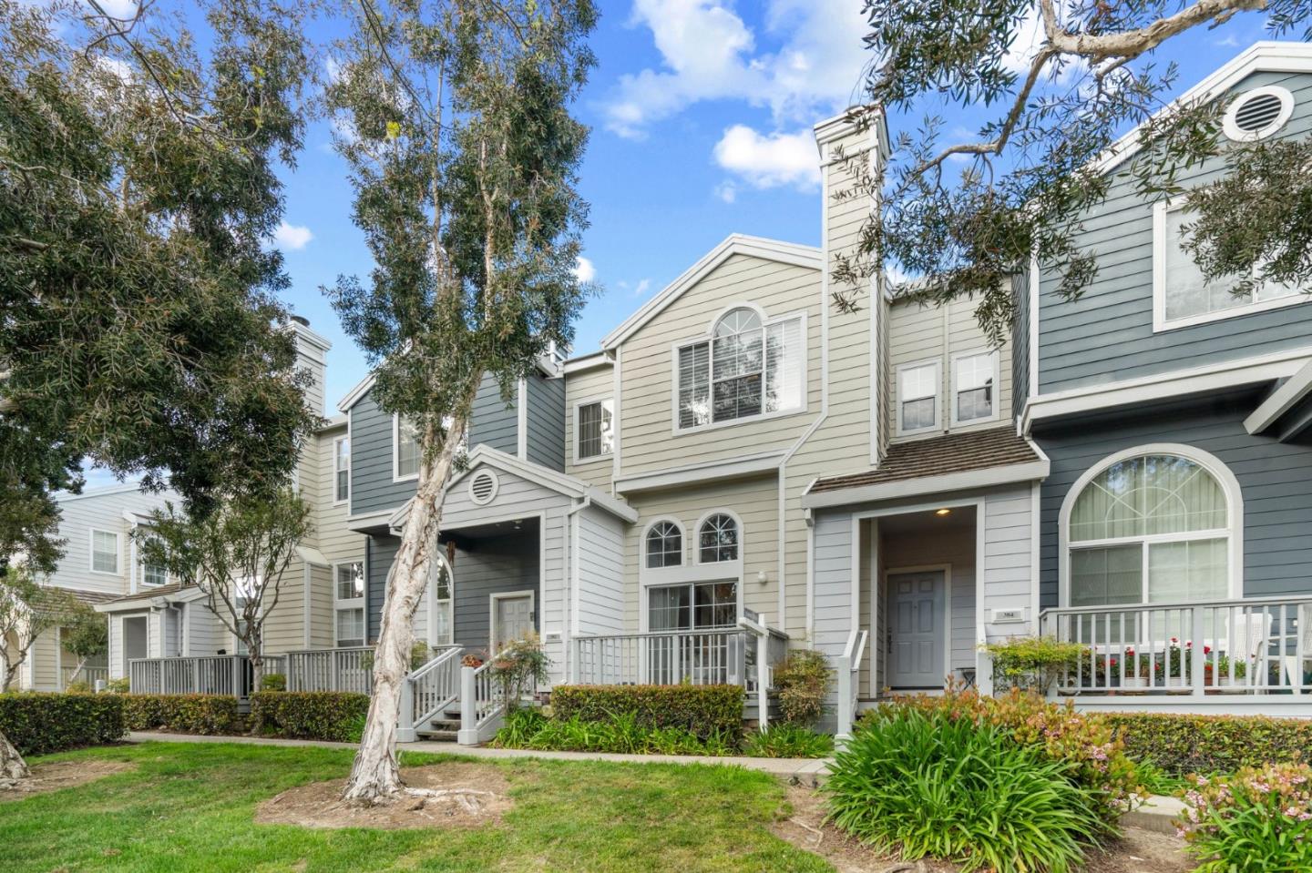 384 Genoa DR
