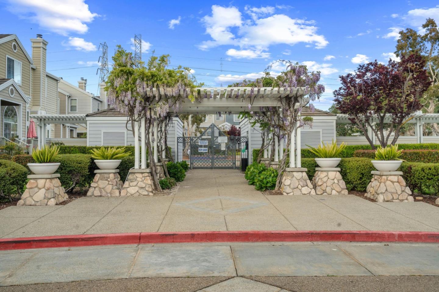 384 Genoa DR