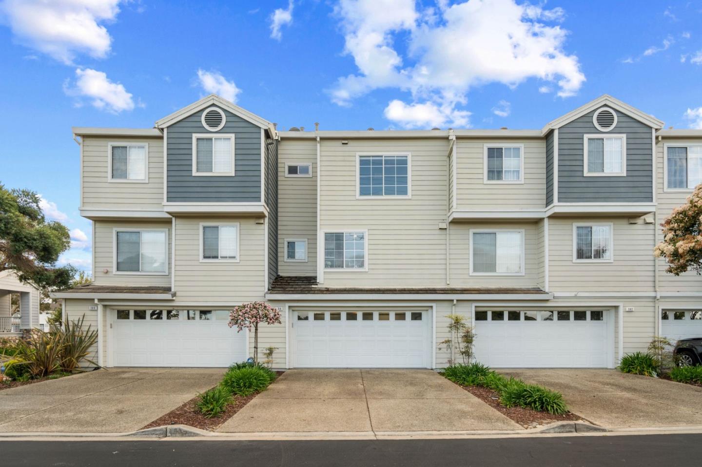 384 Genoa DR
